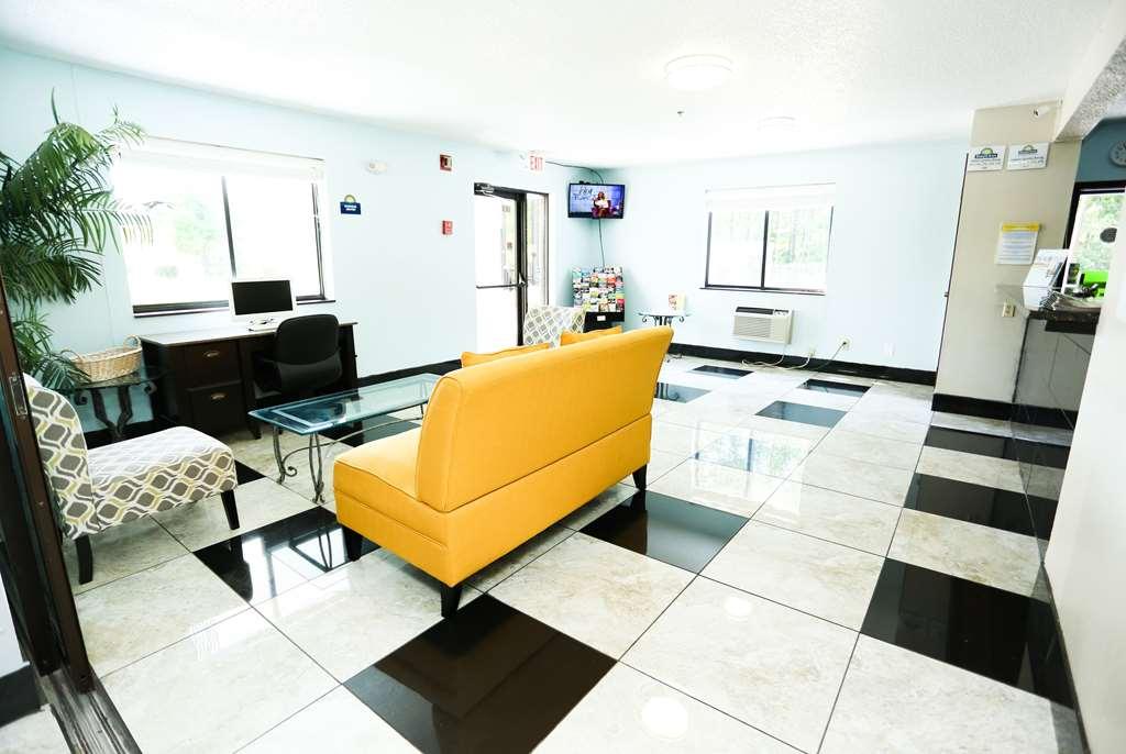 Super 8 By Wyndham Villa Rica Interior photo